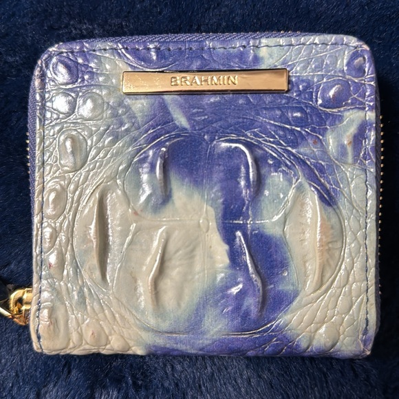 Brahmin alligator embossed wallet! - Picture 4 of 5